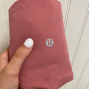LULULEMON 7/8 size 2 pink leggings RARE - NOT SOLD ANYMORE